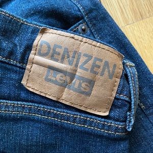 Levi’s Denzen 232 Jeans with gold/yellow tint